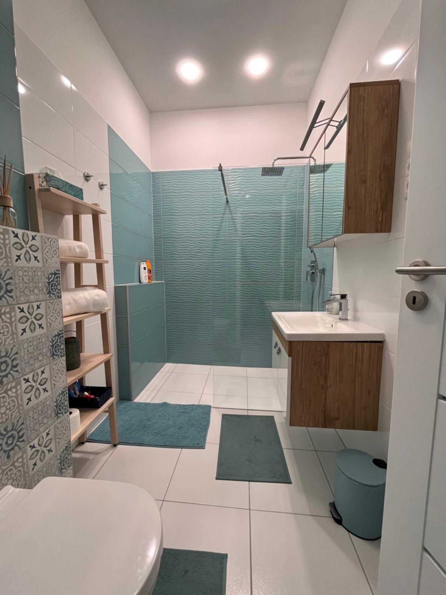 One Step Apartman - City Center With Self Check-In Szombathely Exterior foto